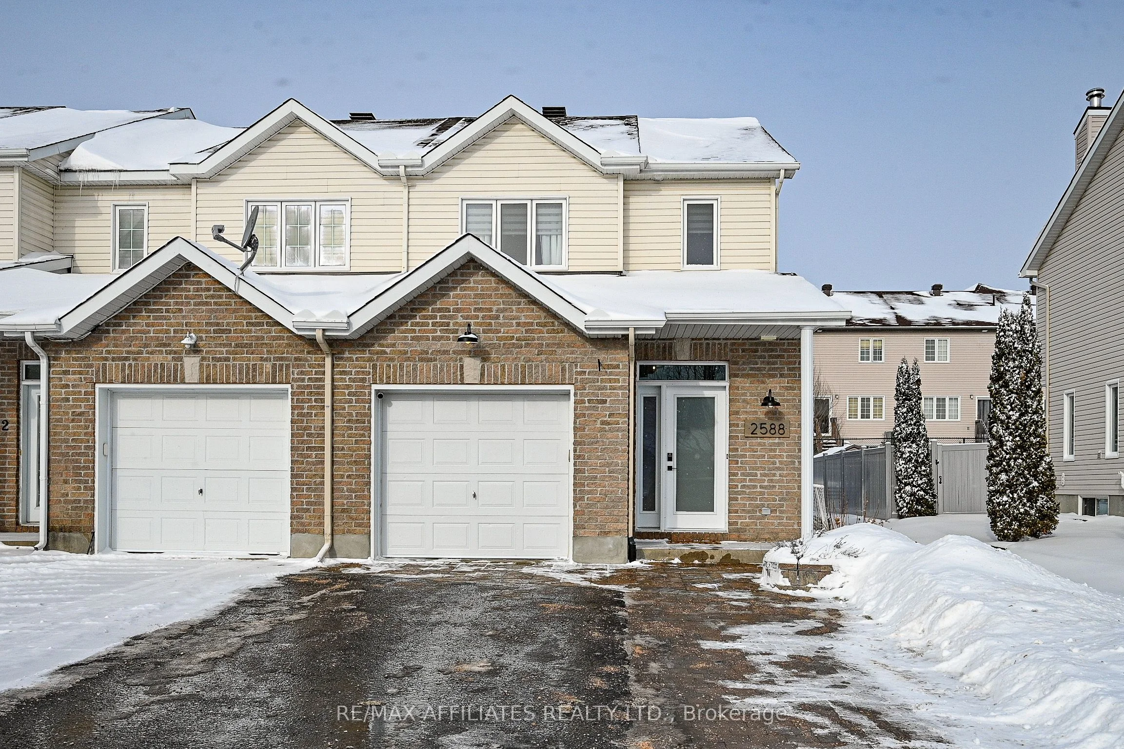 Att/Row/Townhouse in Clarence-Rockland