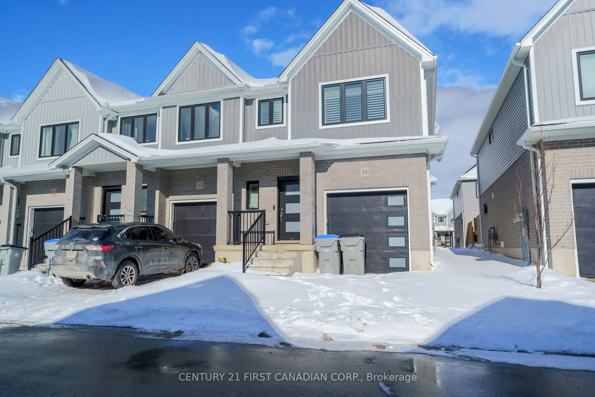 Att/Row/Townhouse in Lucan Biddulph