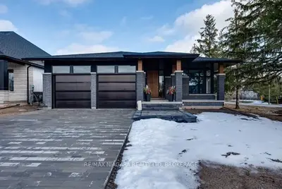 Detached in Fort Erie