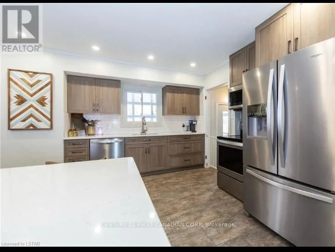 67 Sunray Avenue, London South, ON N6P 1C1