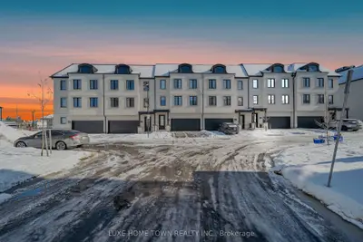 Condo Townhouse in London North