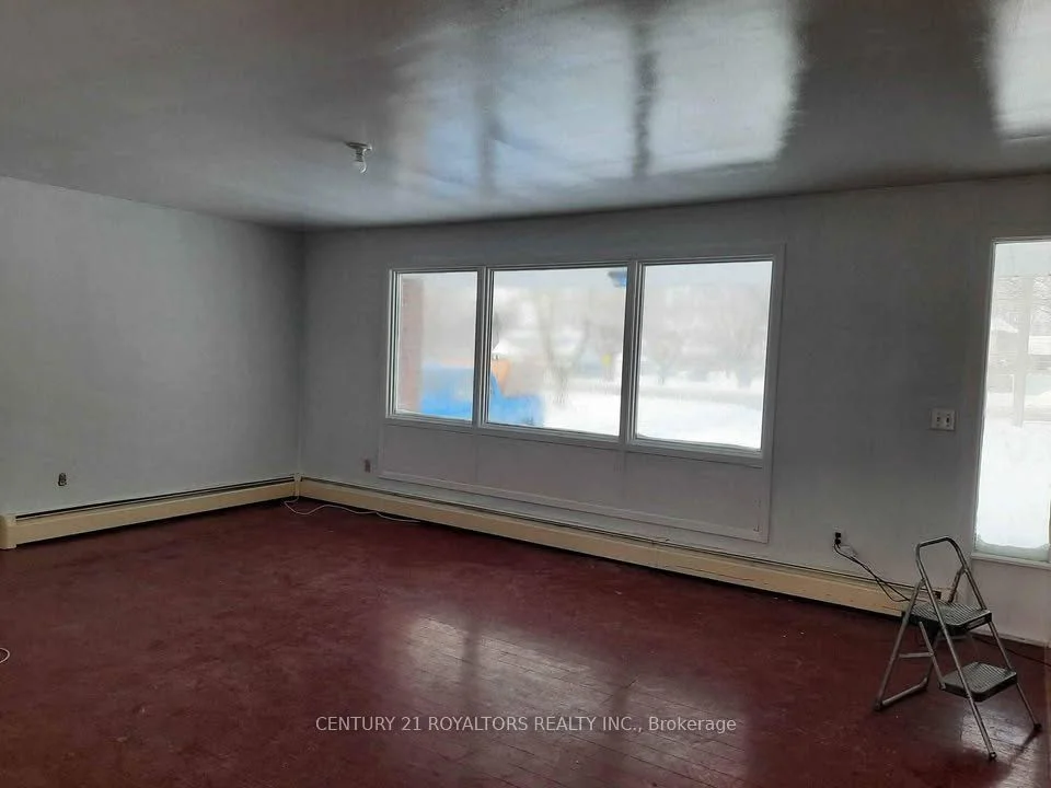 1043 Garrison Road, Fort Erie, ON L2A 1N8