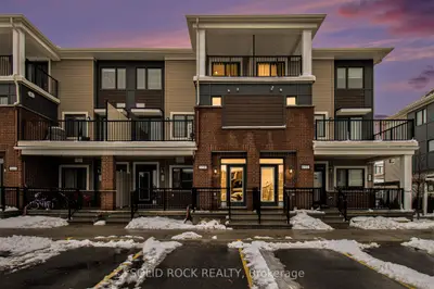 Condo Apartment in Barrhaven