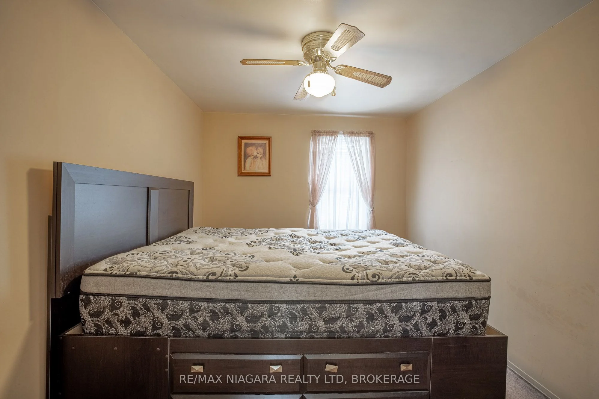 6321 Bellevue Street, Niagara Falls, ON L2E 1Y9
