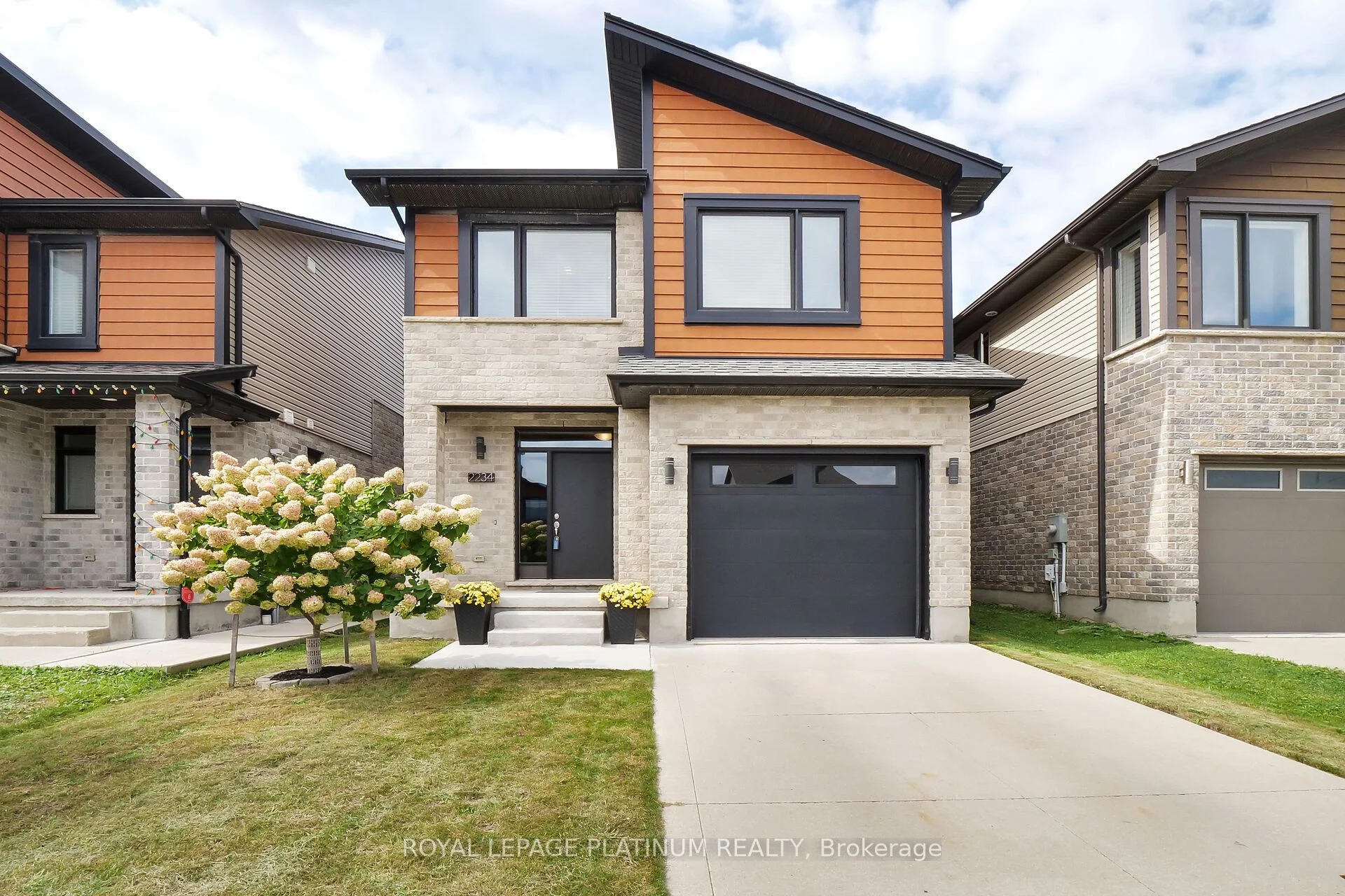 2234 Tribalwood Street, London North, On N6g 0r4