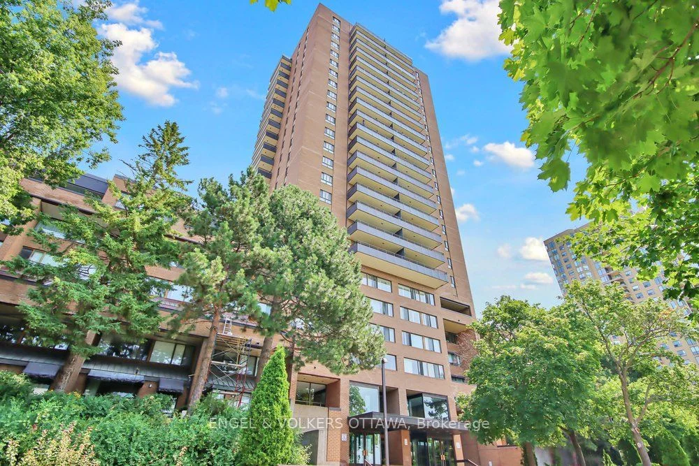 Condo Apartment in Manor Park - Cardinal Glen and Area