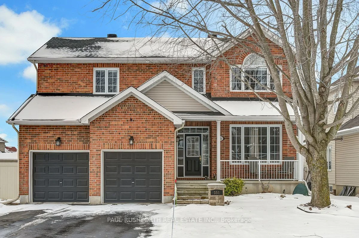 Detached in Russell