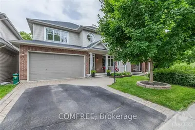 Detached in Barrhaven