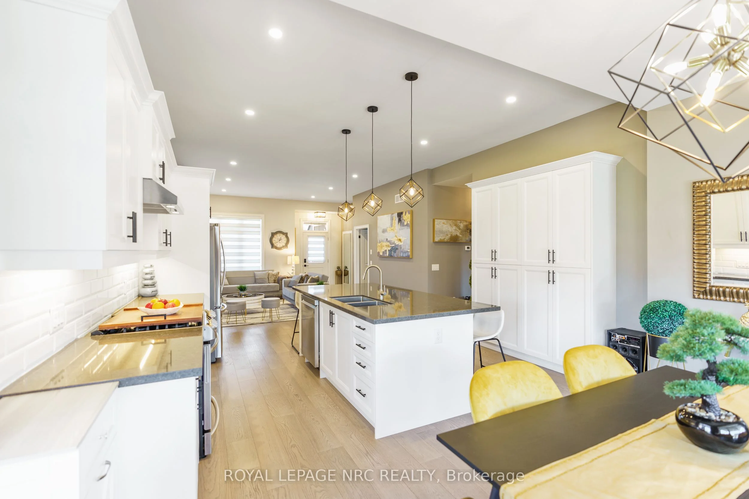 3585 CANFIELD Crescent, Fort Erie, ON L0S 1S0