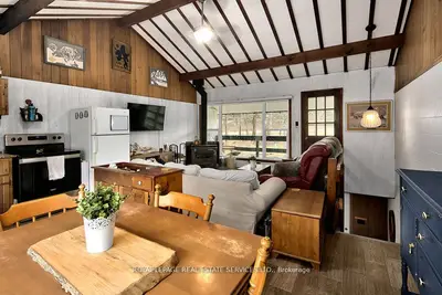 Condo Townhouse in Grey Highlands