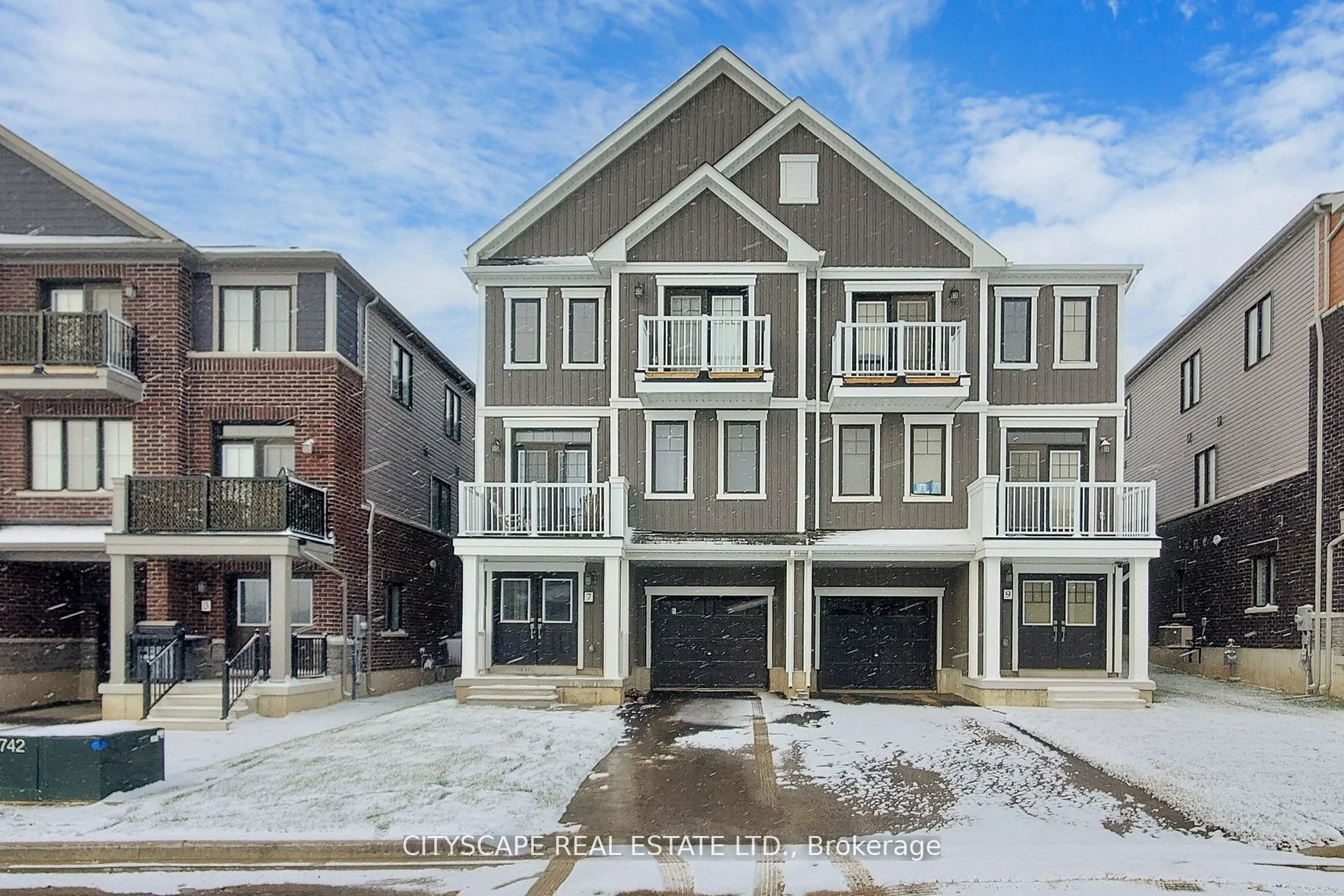 Att/Row/Townhouse in Haldimand
