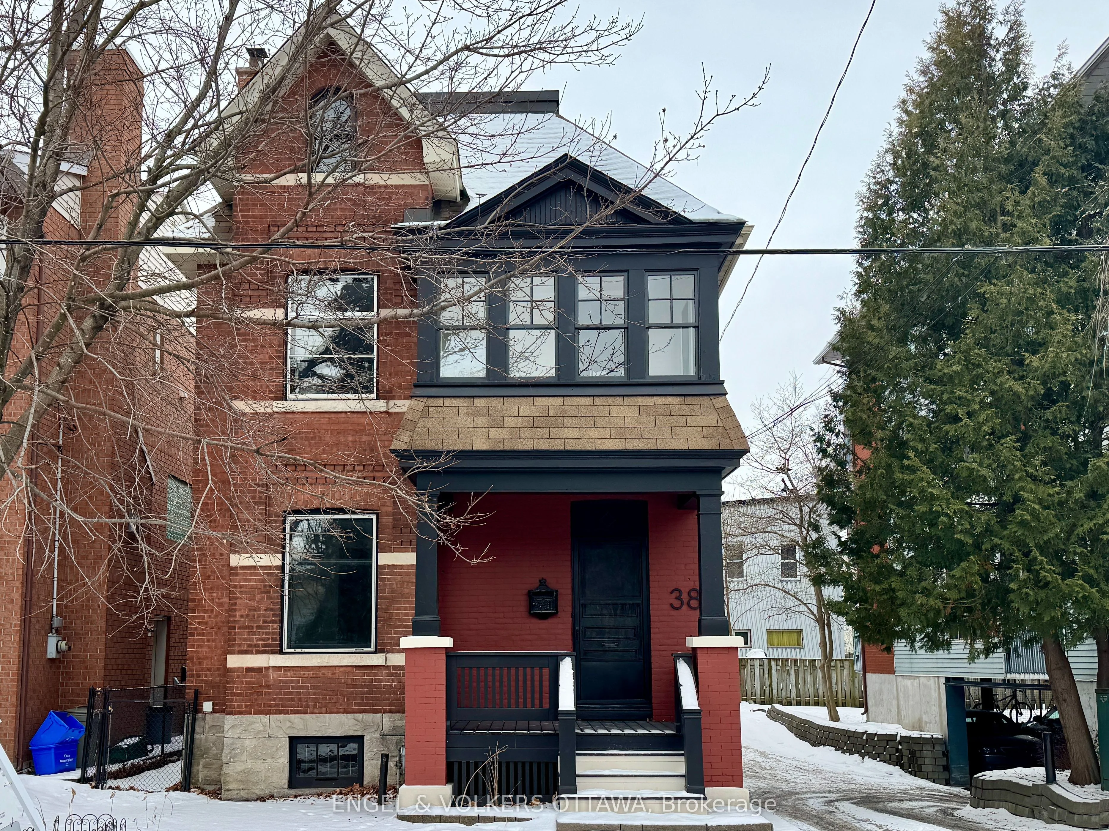 Detached in West Centre Town