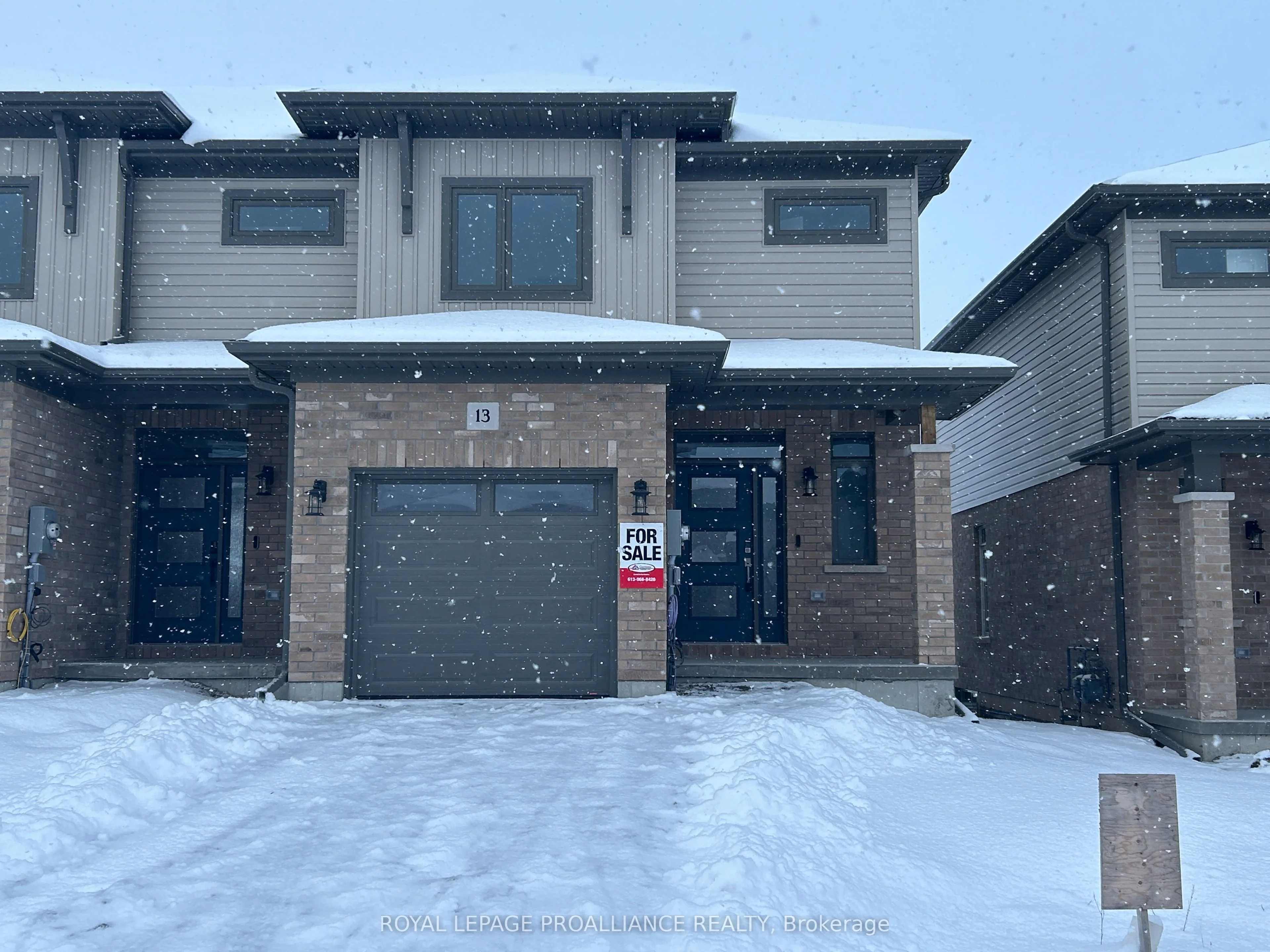 13 Otonabee Street, Belleville, On K8n 0t3