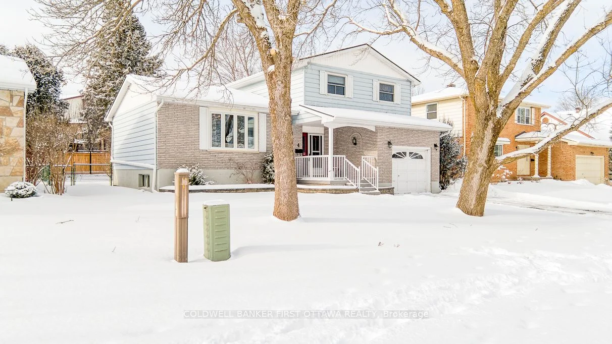 Detached in Perth