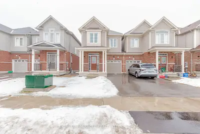 Semi-Detached in Niagara Falls