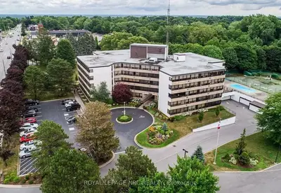 Condo Apartment in Pelham