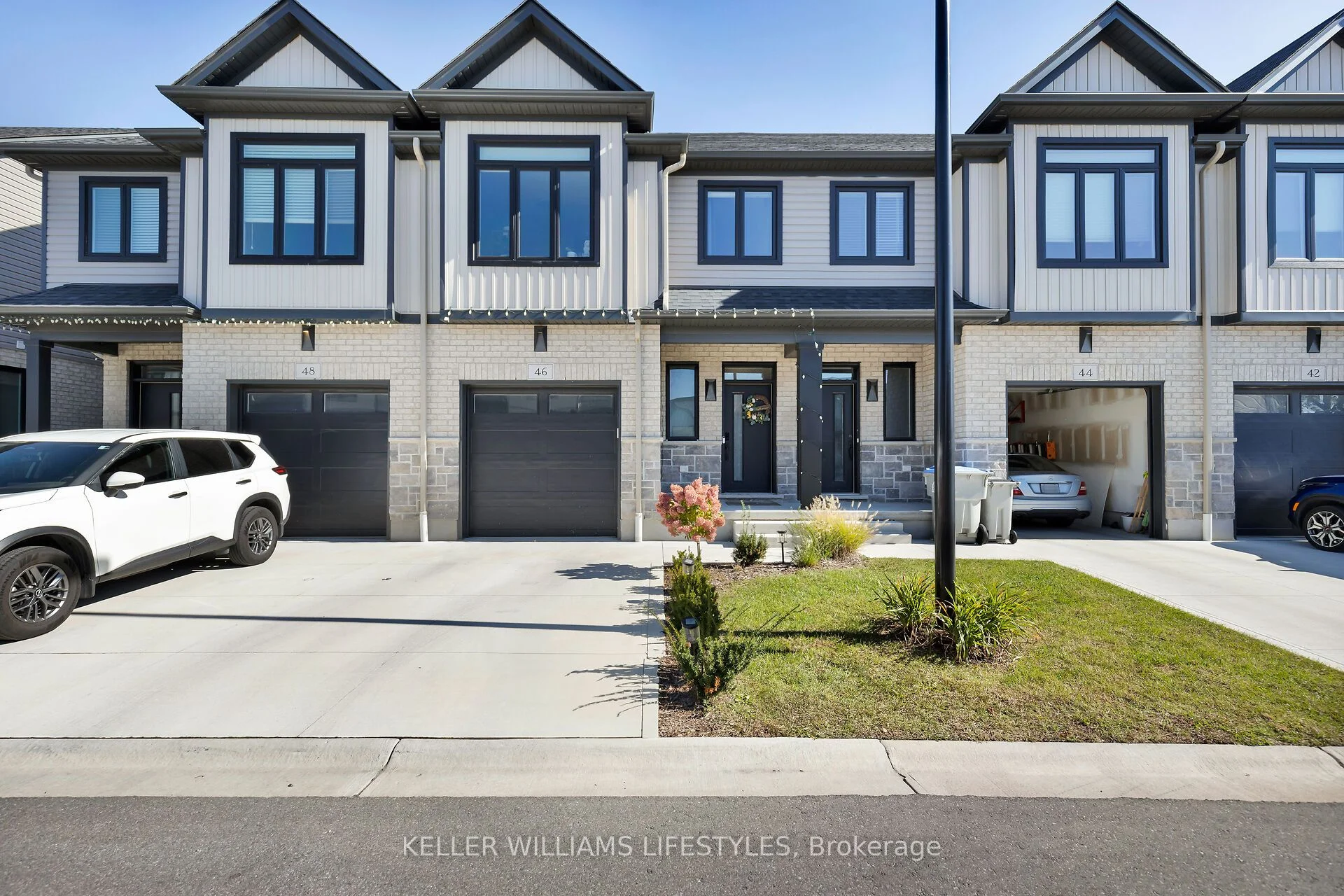 Condo Townhouse in Strathroy-Caradoc