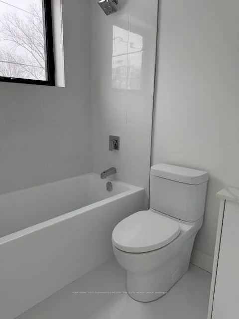 7277 Wilson Crescent W 201, Niagara Falls, ON L2G 4R8