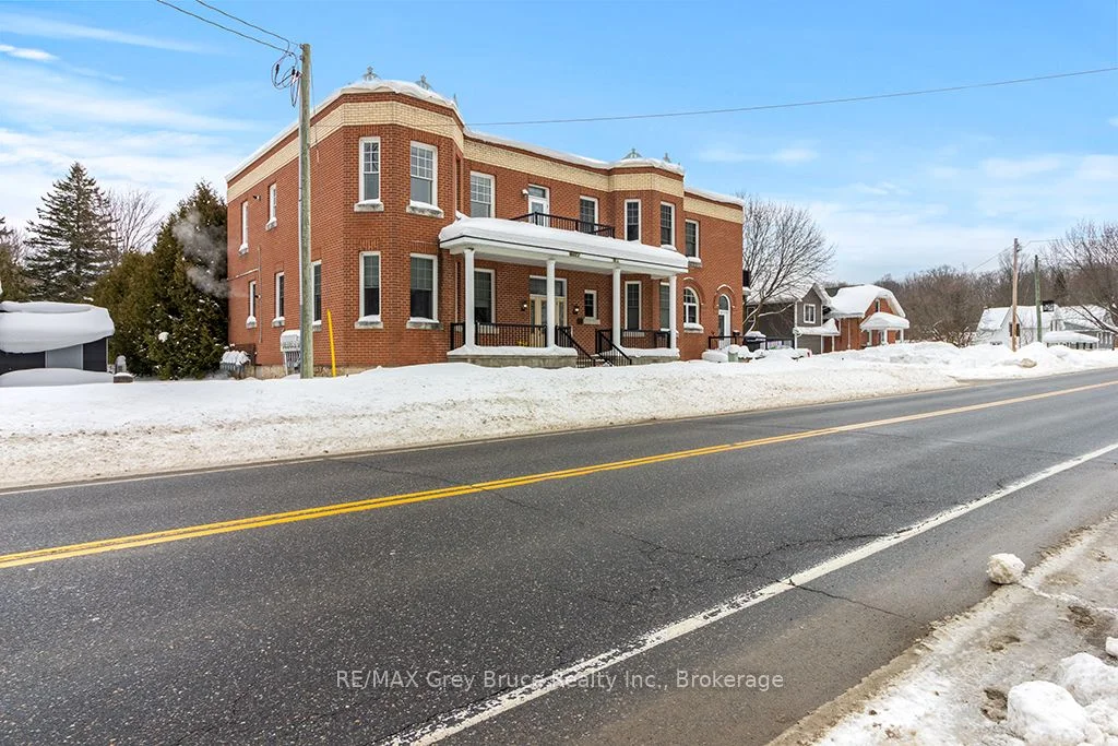 355 Princess Street 6, Georgian Bluffs, ON N0H 2K0