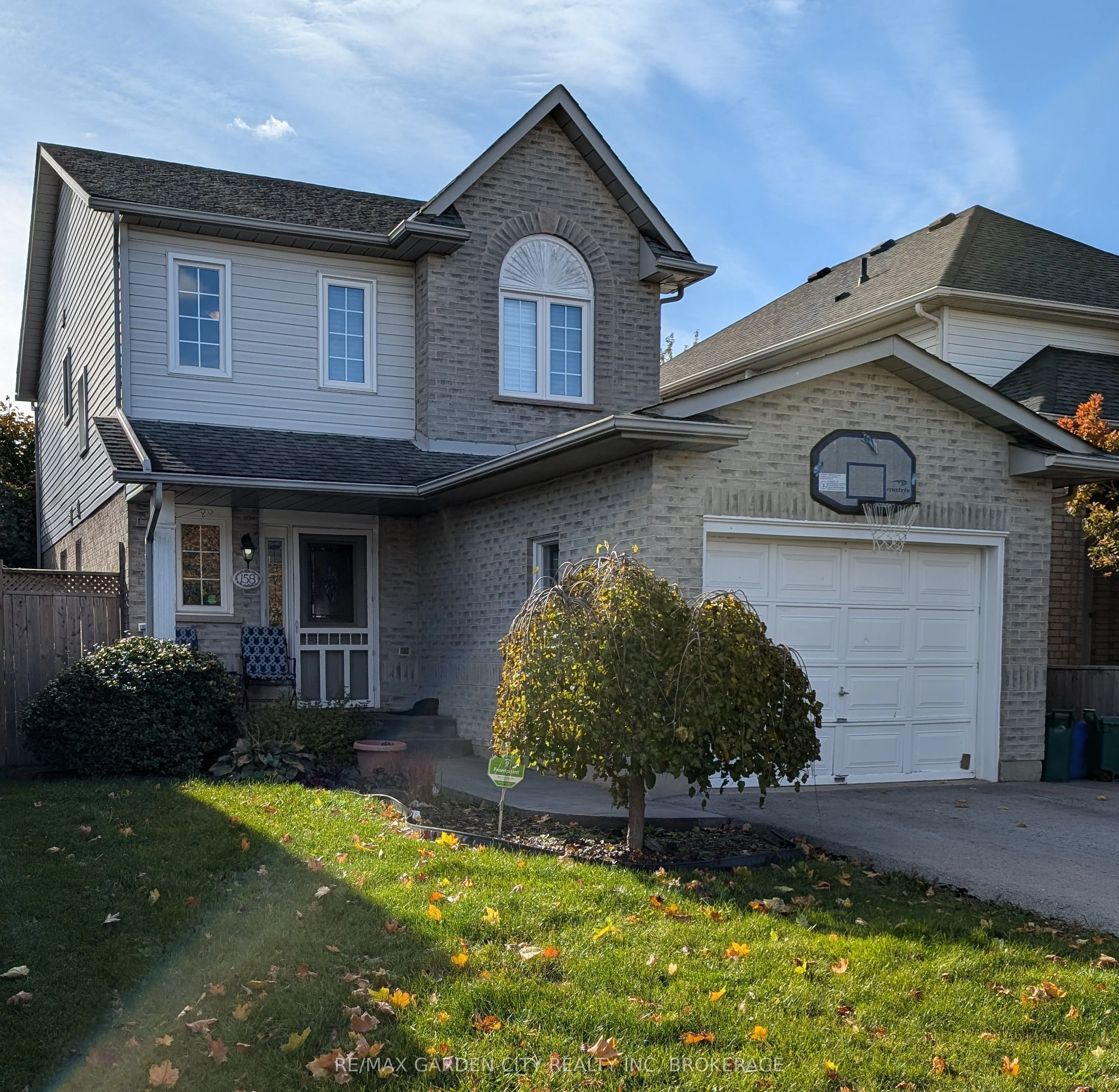 Detached in Thorold