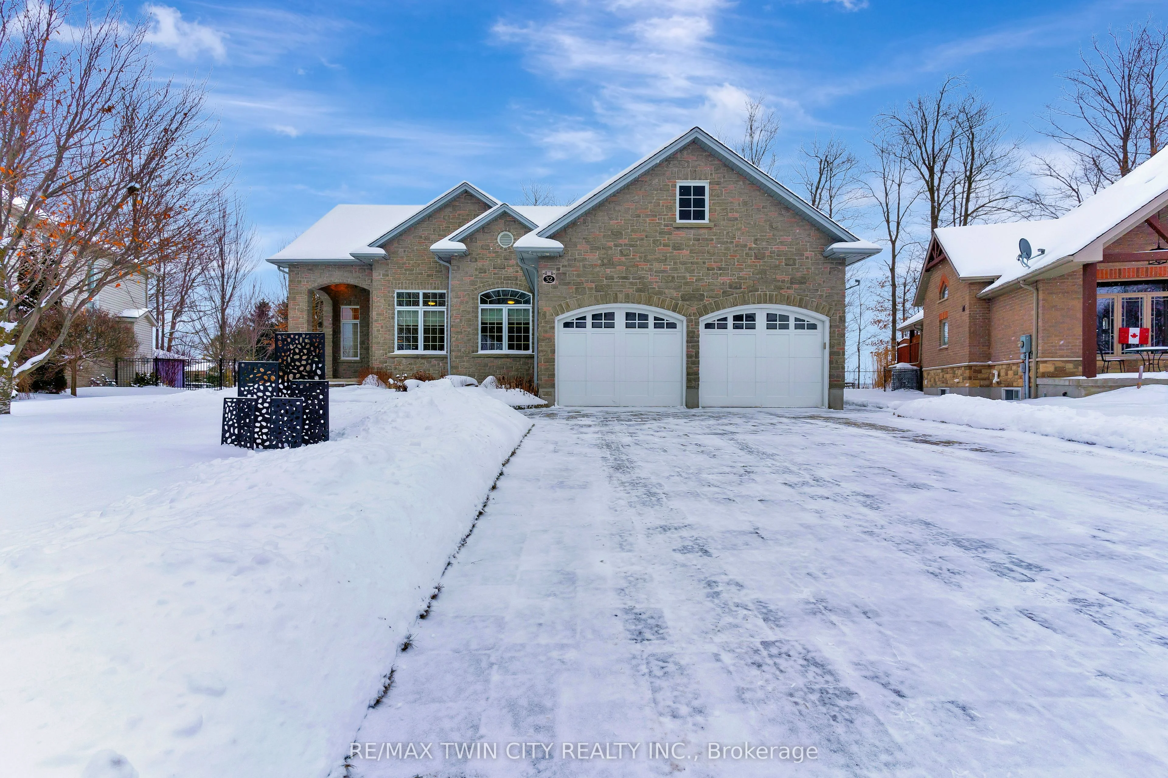 Detached in Wellesley