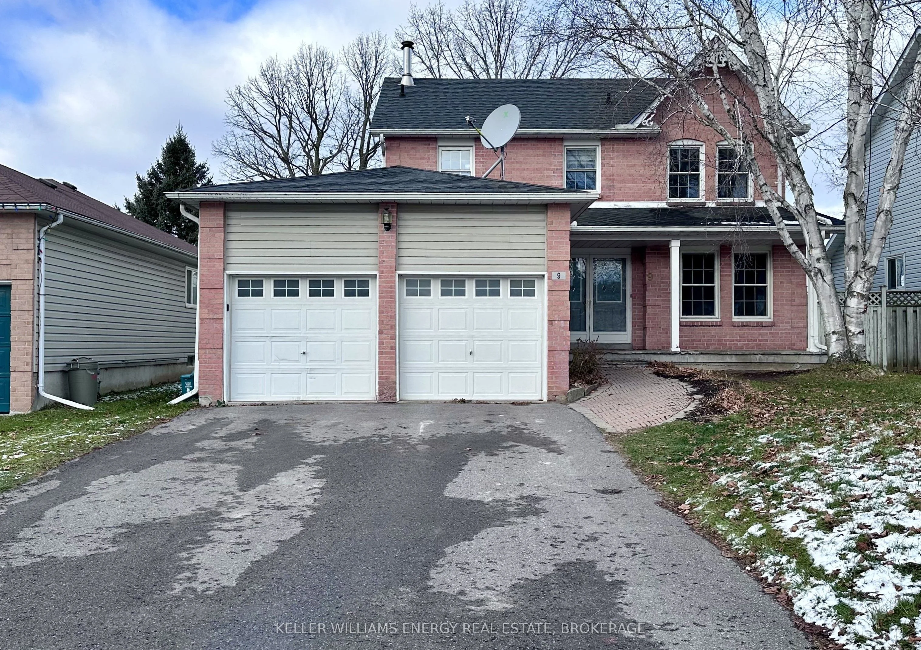 Detached in Asphodel-Norwood