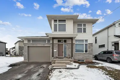 Detached in Welland