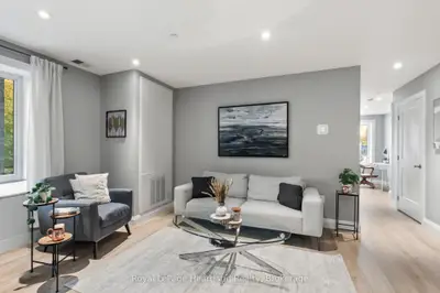 Condo Apartment in North Huron