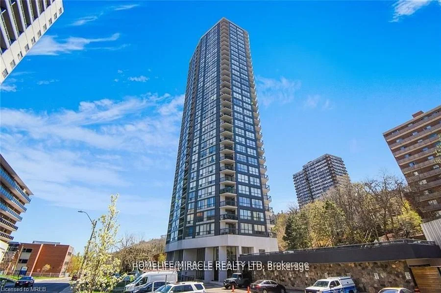 Common Element Condo in Hamilton