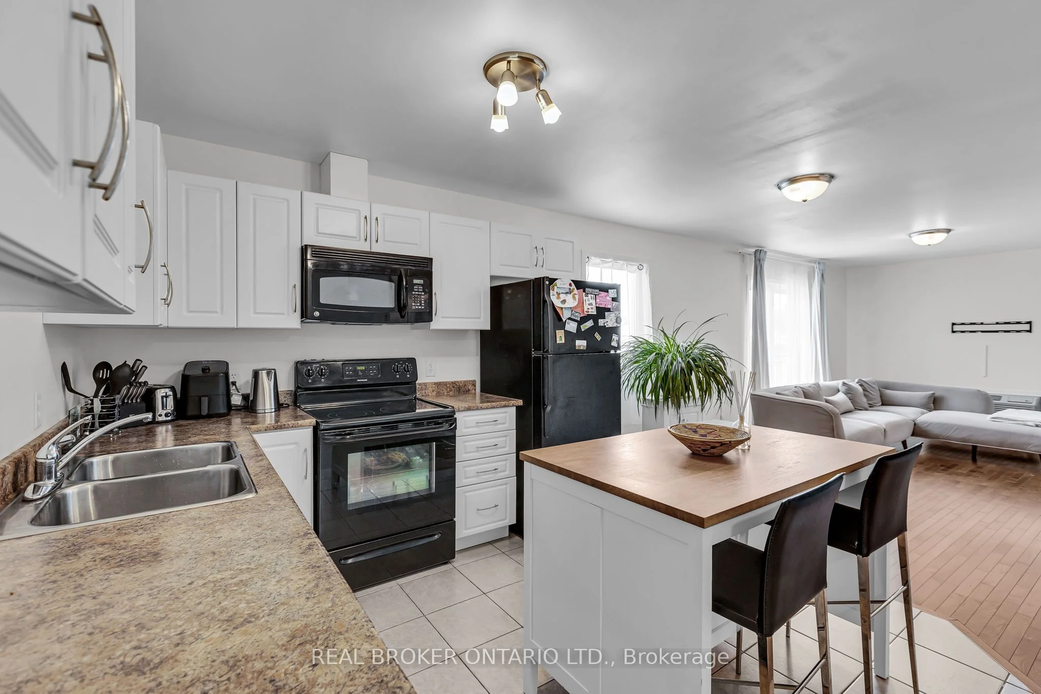 646 Cummings Avenue 301, Overbrook - Castleheights and Area, ON K1K 2K6