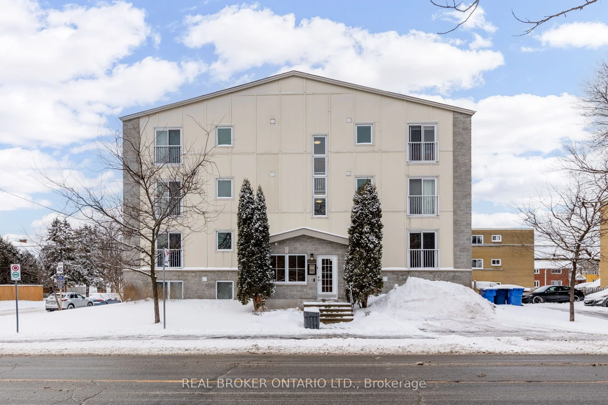 Condo Apartment in Overbrook - Castleheights and Area