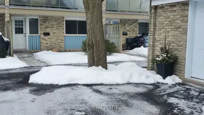Condo Townhouse in Kitchener
