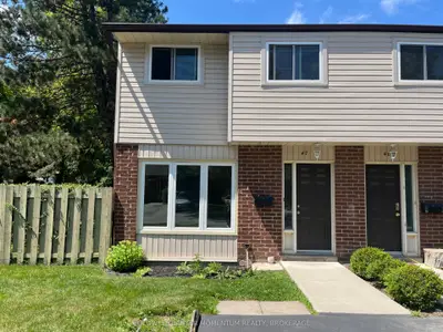 Condo Townhouse in St. Catharines