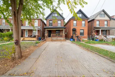 Triplex in Hamilton