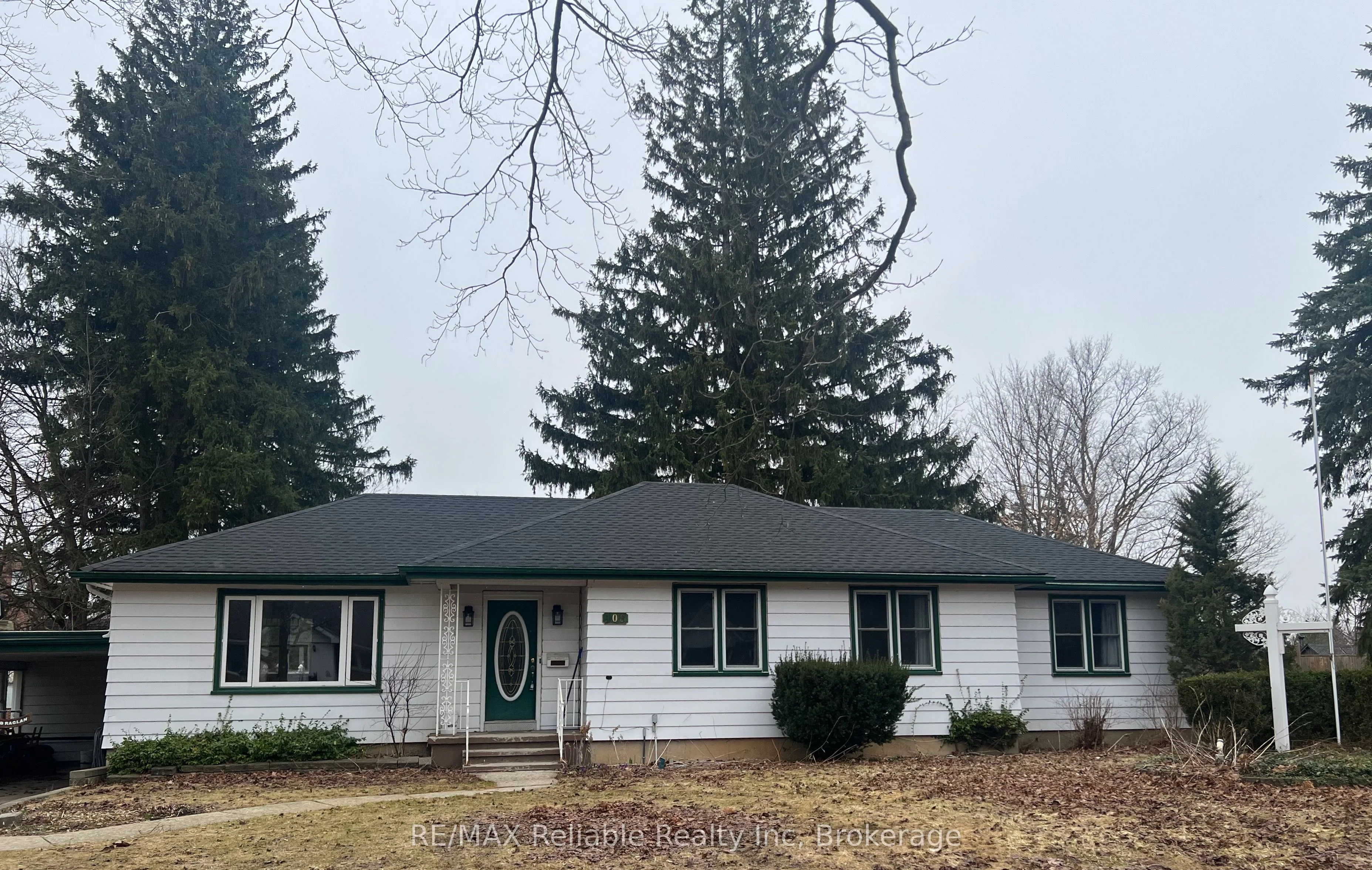 Detached in Central Huron