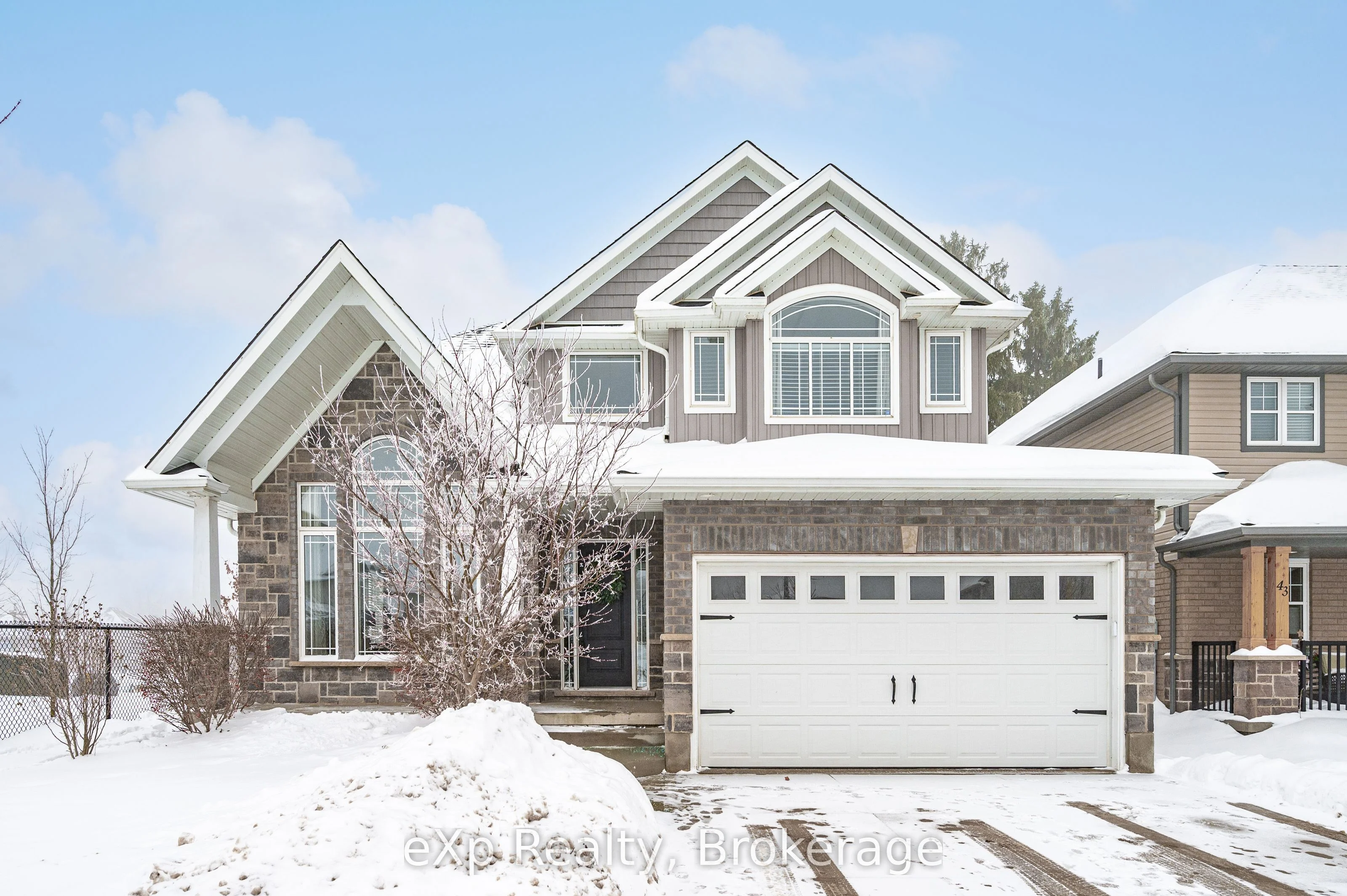 Detached in Centre Wellington