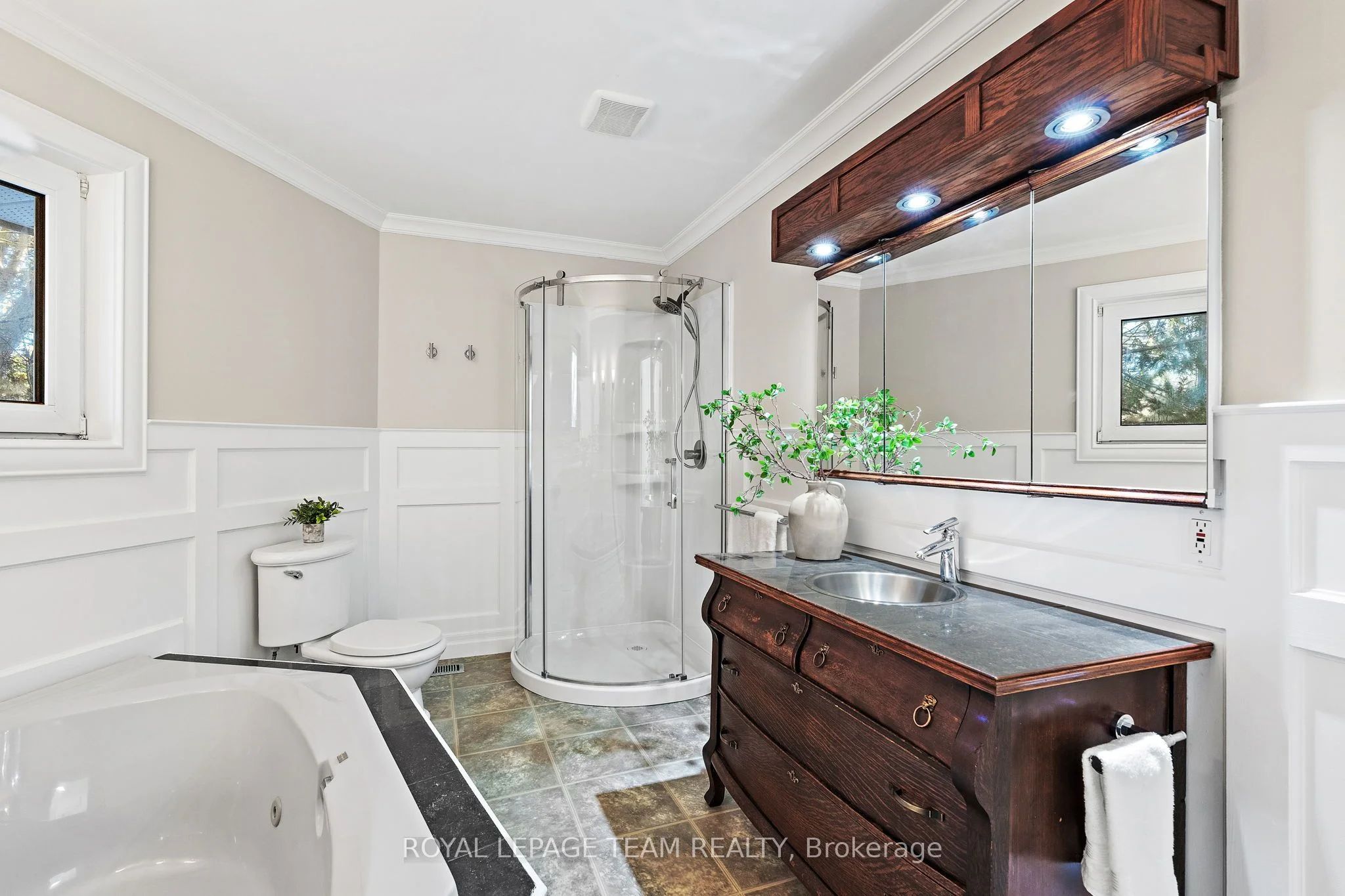 1731 Century Road E, Manotick - Kars - Rideau Twp and Area, ON K0A 2E0