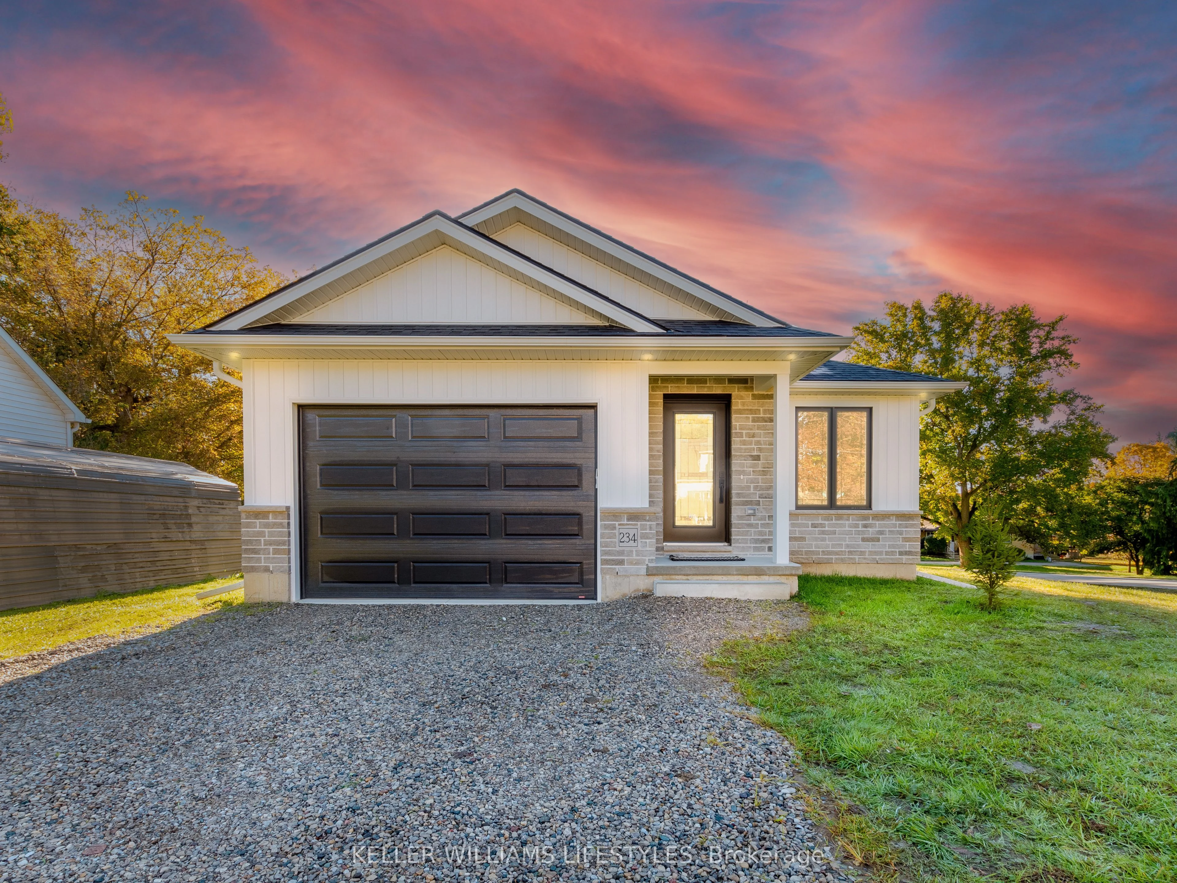 3268 Walnut Street, Brooke-alvinston, On N0n 1a0