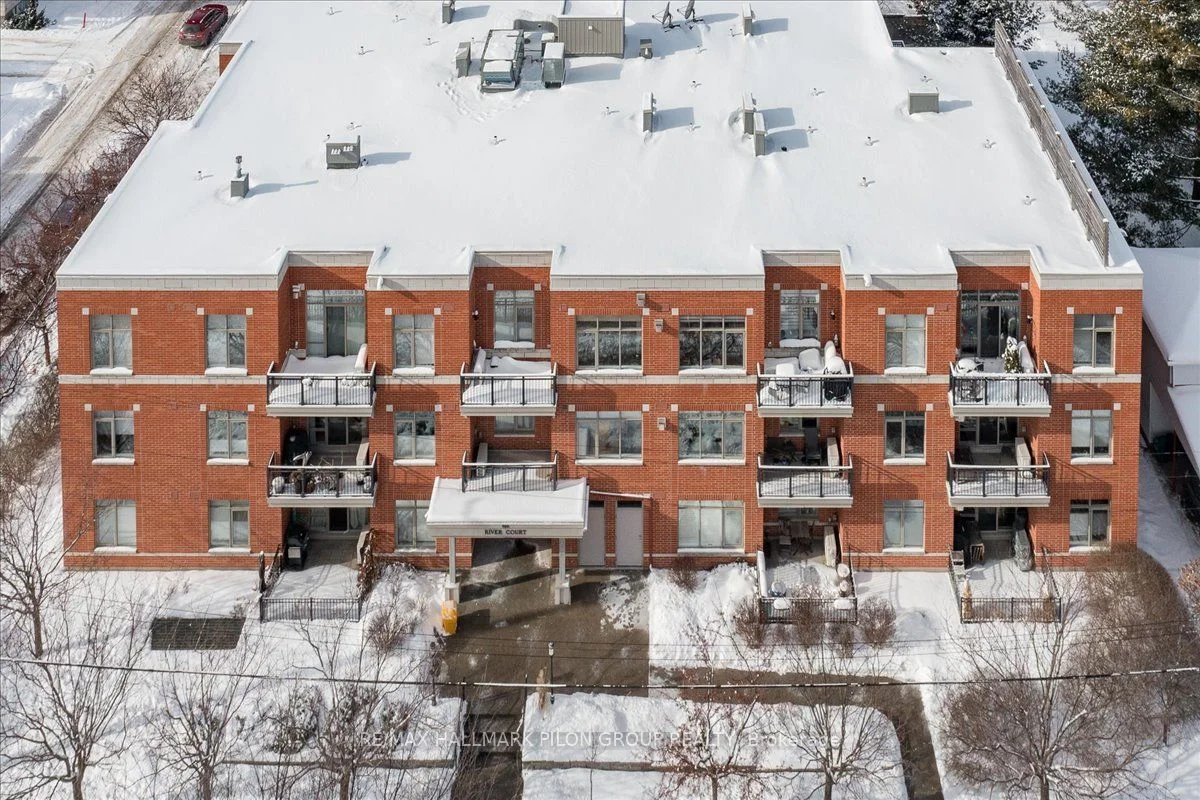 Condo Apartment in Overbrook - Castleheights and Area