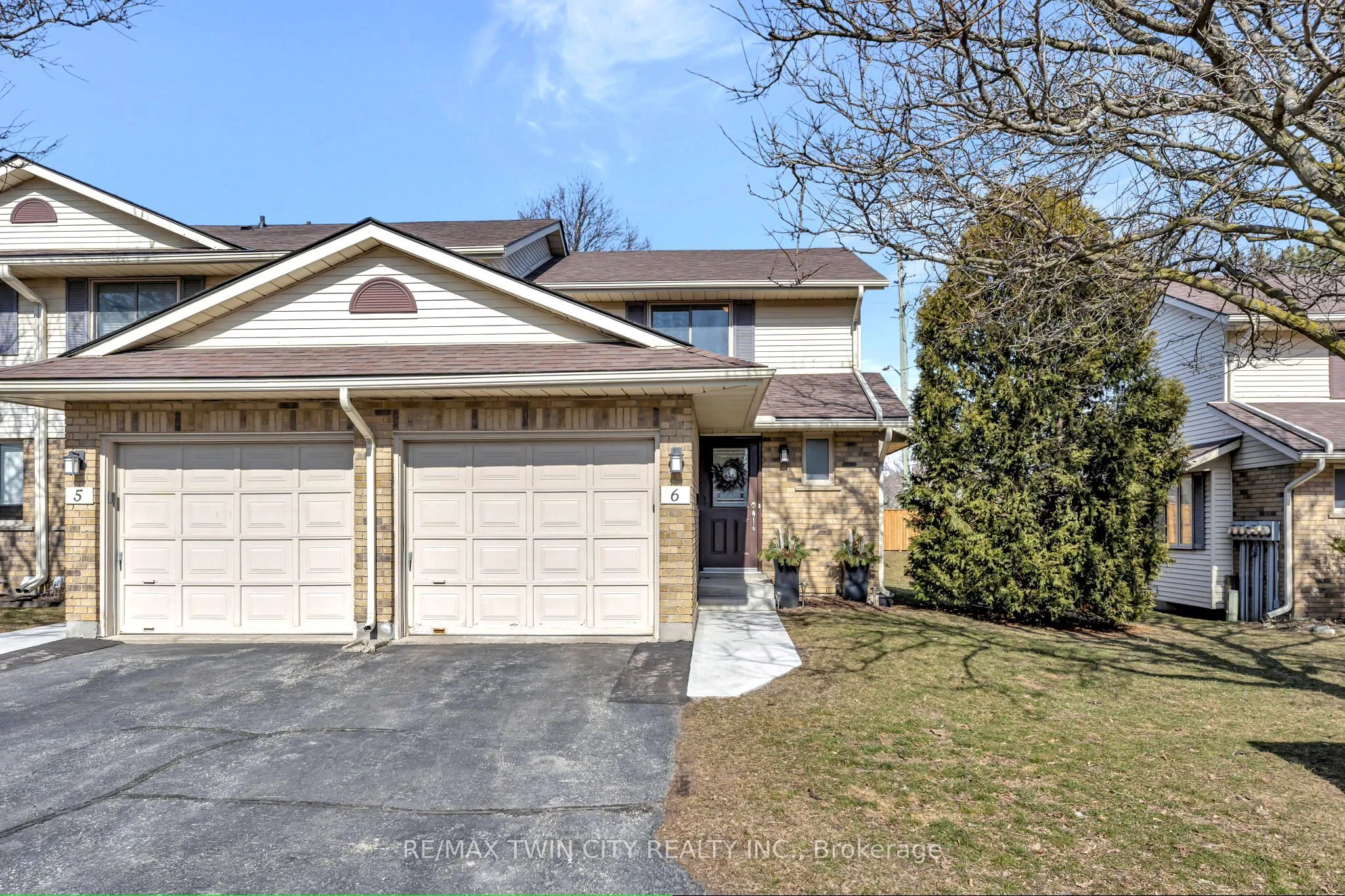 Condo Townhouse in Waterloo