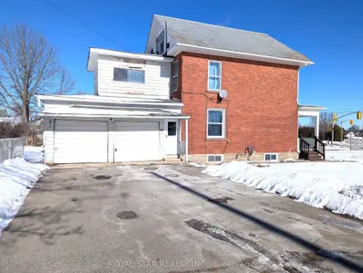 Duplex in Smiths Falls