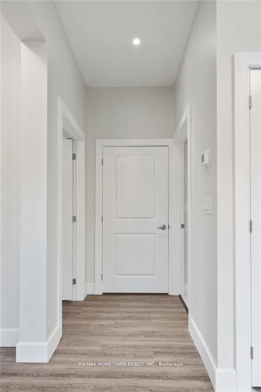 7829 KENT Boulevard 8, Brockville, ON K6V 7J9