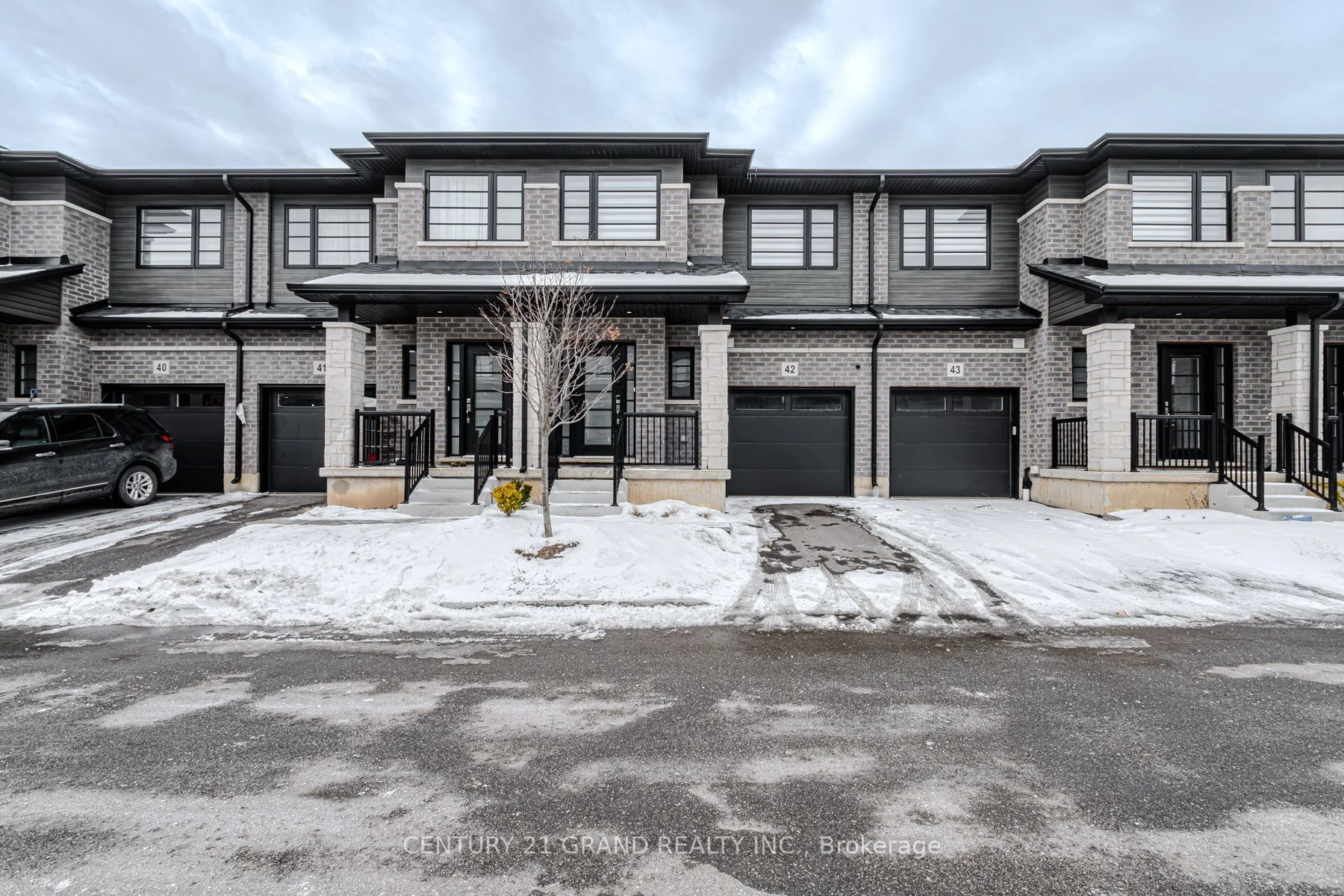 520 Grey Street 42, Brant, On N3s 6y6