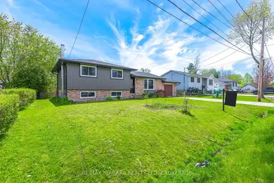 Detached in Fort Erie