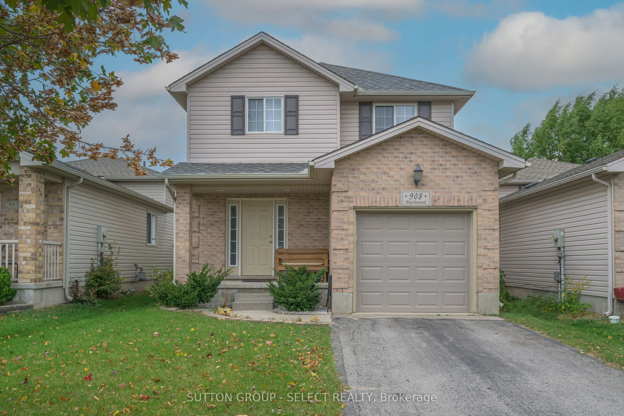 908 Blythwood Road, London North, ON N6H 5V2