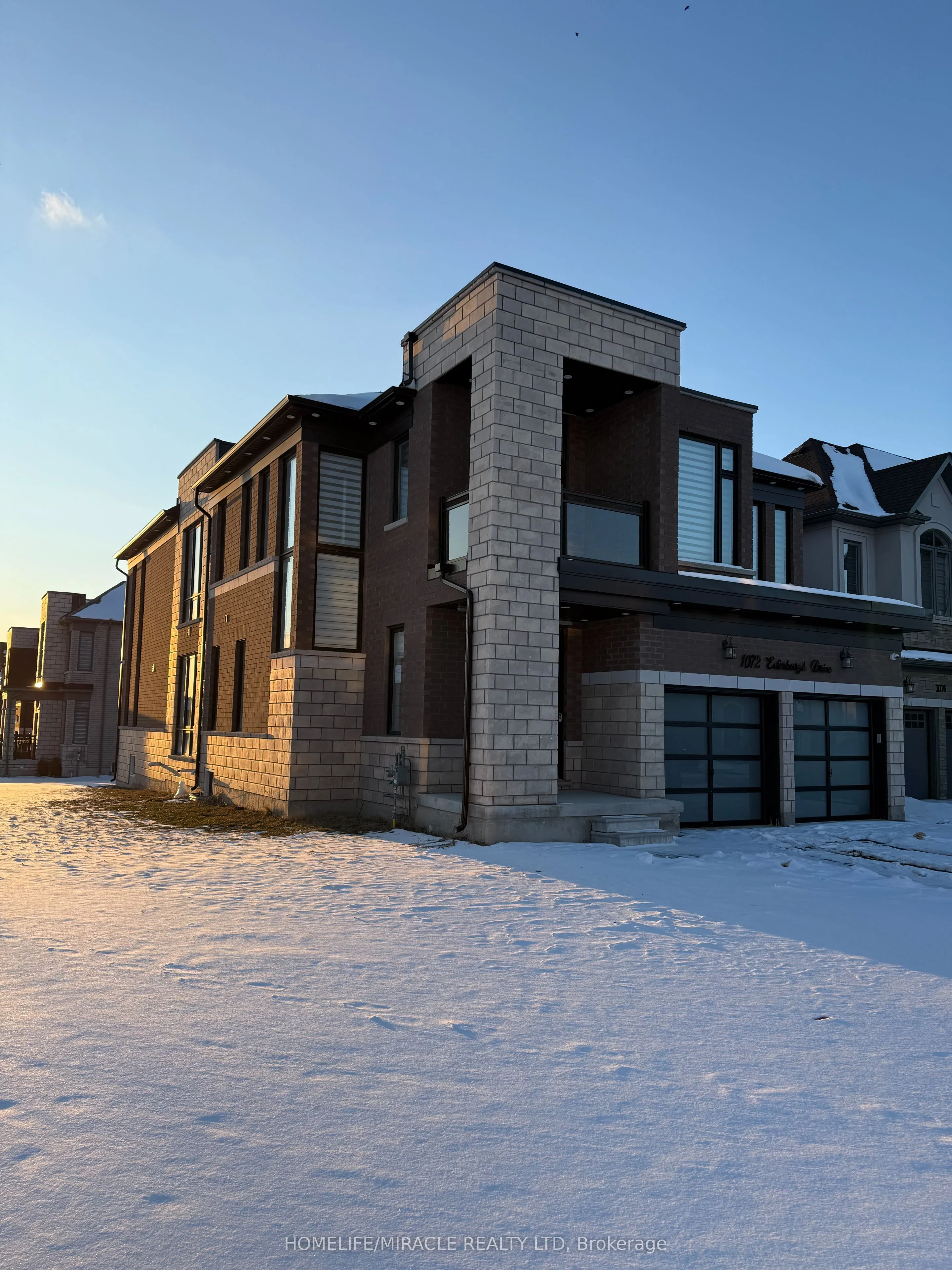 Detached in Woodstock