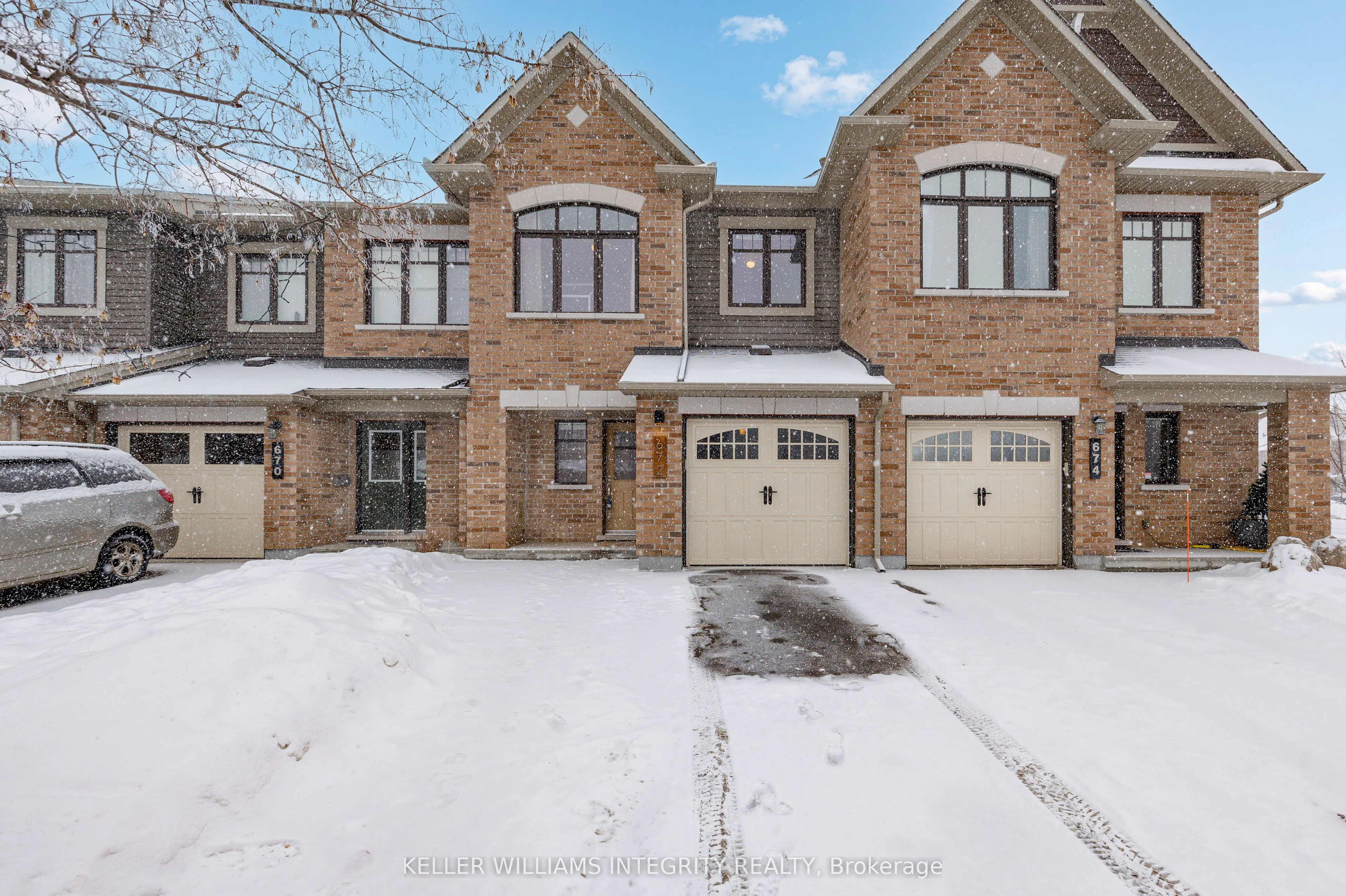 Att/Row/Townhouse in Orleans - Cumberland and Area