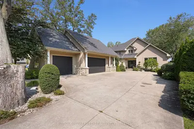 1042 Lilydale Avenue, Lakeshore, On N8l 0z2