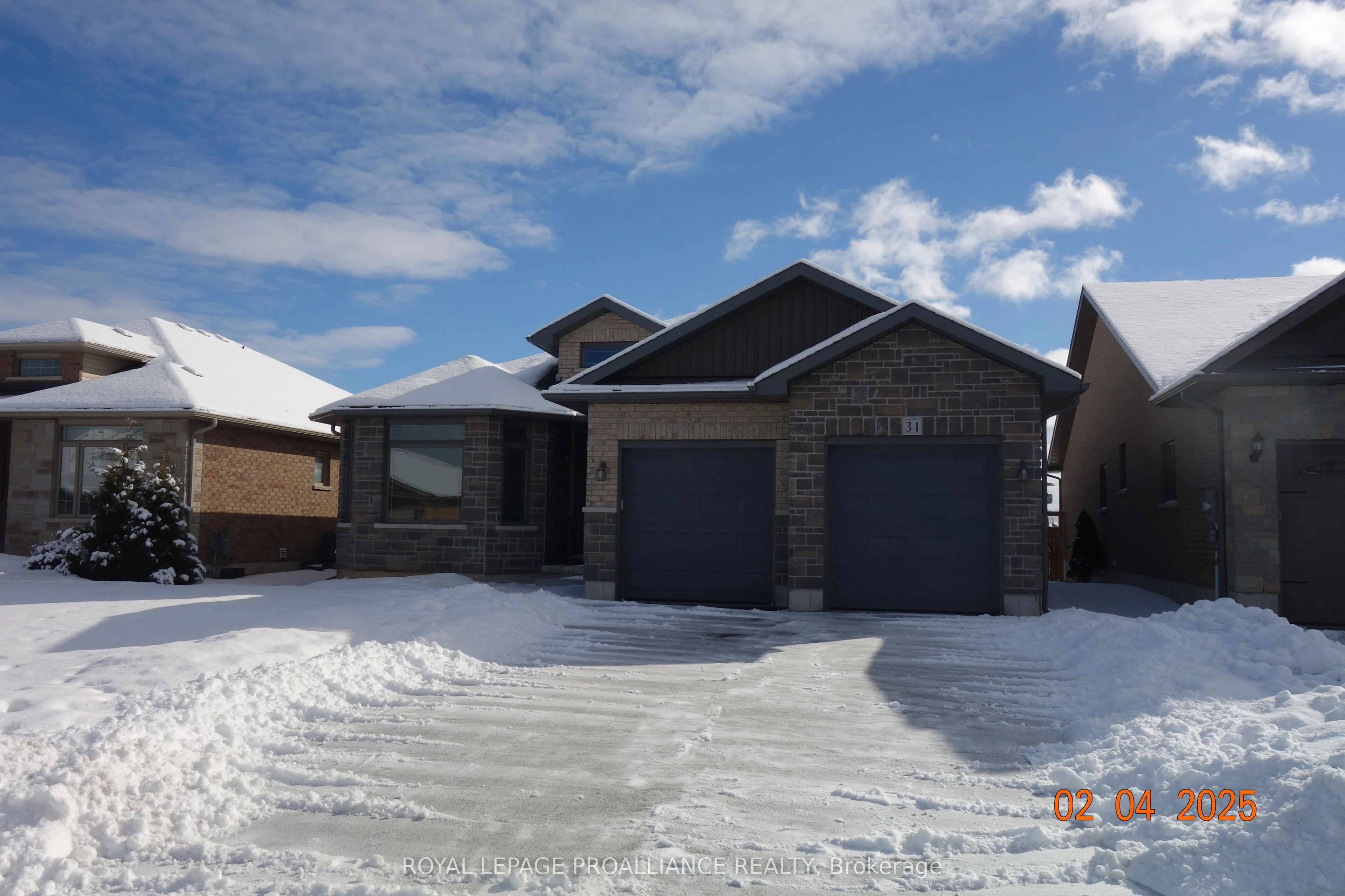 31 Hummingbird Drive, Belleville, ON K8N 0K4