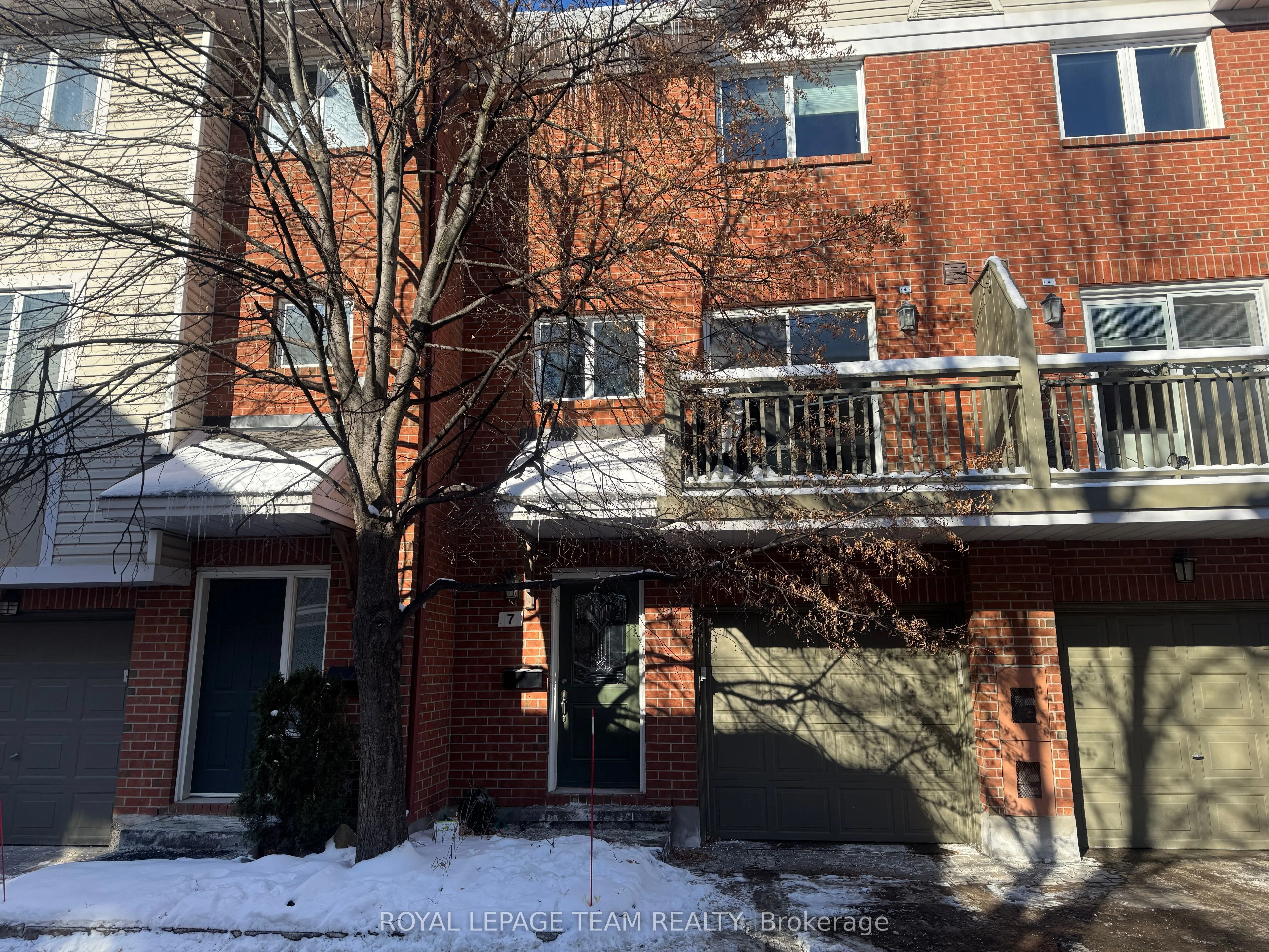 7 Academy, Ottawa Centre, On, K1r 1b6
